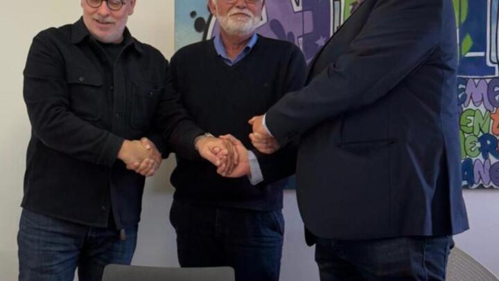 Photo illustrant la signature de la promesse de vente de l'ESPACE E2 à Cambacérès - Montpellier